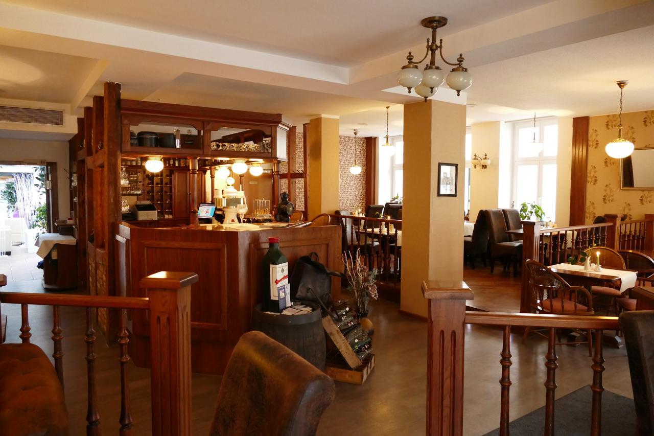 Hotel Am Dom Greifswald Buitenkant foto